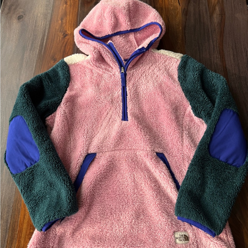 The North Face Thick Pullover